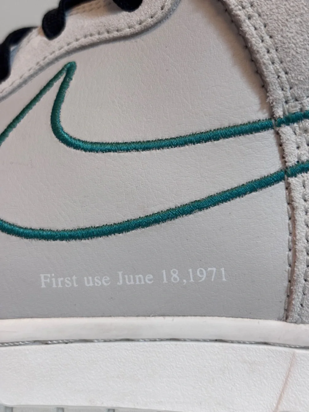 Nike Dunk High SE First Use - Light Bone Green Noise 2021 Size 9.5 M